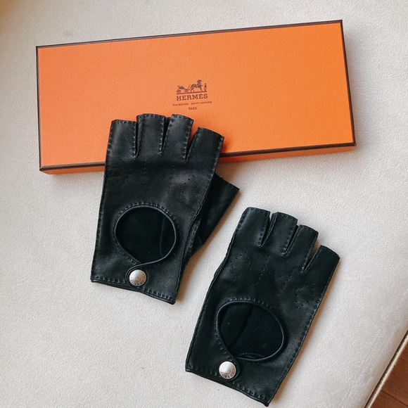 Hermes Accessories - Hermès | RARE Clou De Selle Lambskin Gloves